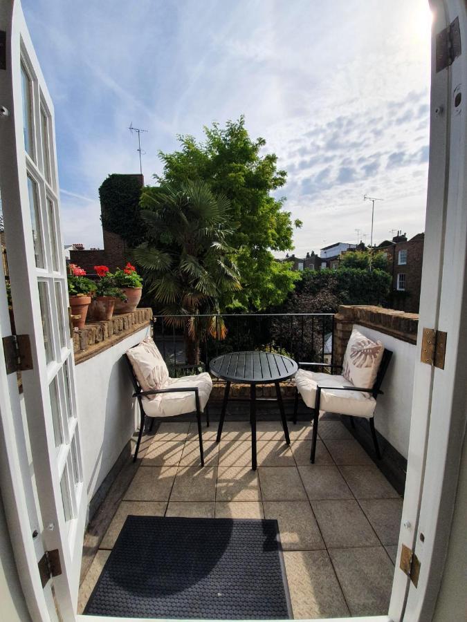 Lovely Large 1 Bed Renovated Flat W Balcony & 600Mb Wifi Londen Buitenkant foto