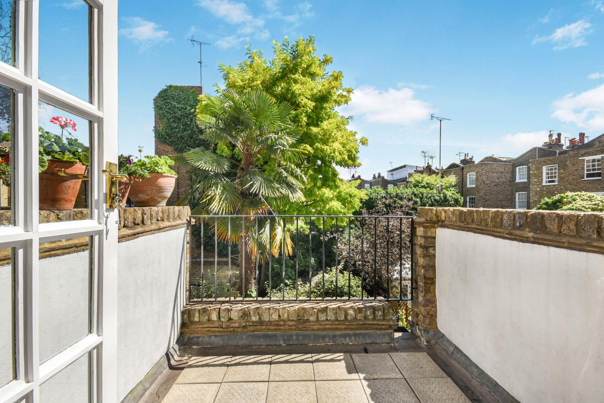 Lovely Large 1 Bed Renovated Flat W Balcony & 600Mb Wifi Londen Buitenkant foto